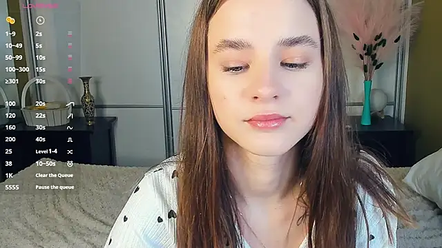 JinnyMcie online show from April 2026 06:16:01 AM