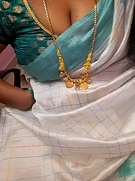 Snapshot of Tamil_Ammani chatting on February 2026 04:44:01 PM Tamil Ammani online show from February 2026 04:44:01 PM