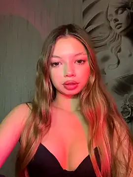  Siennaaa  online show from October 2025 07:44:02 PM