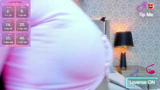 KoralBlum online show from December 2025 01:44:02 AM