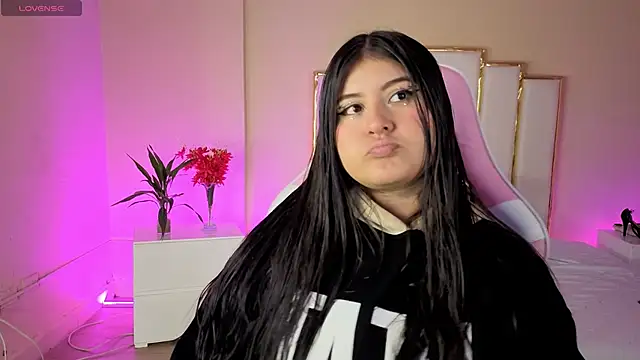 AnnaSwift  online show from April 2026 01:03:02 PM