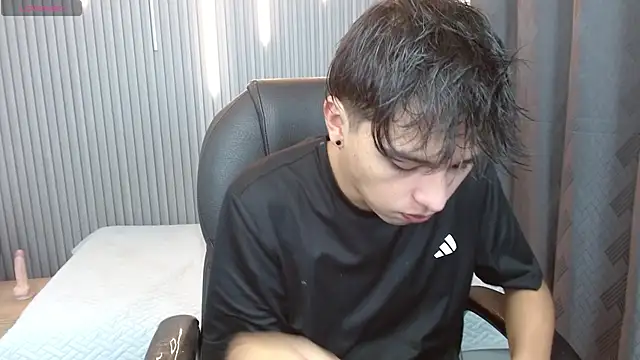 StiwenTwink online show from April 2026 02:22:02 PM