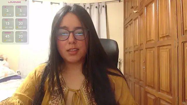 Snapshot of Venus_cat_ chatting on June 2026 10:38:01 PM Venus cat online show from June 2026 10:38:01 PM
