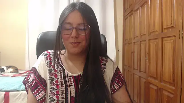 Snapshot of Venus_cat_ chatting on July 2026 07:32:02 AM Venus cat online show from July 2026 07:32:02 AM