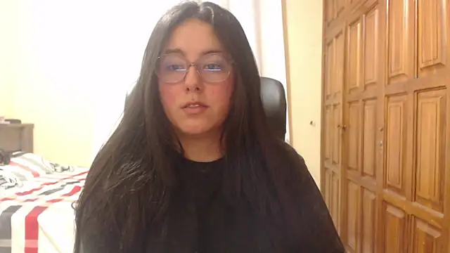 Snapshot of Venus_cat_ chatting on July 2026 04:21:02 AM Venus cat online show from July 2026 04:21:02 AM