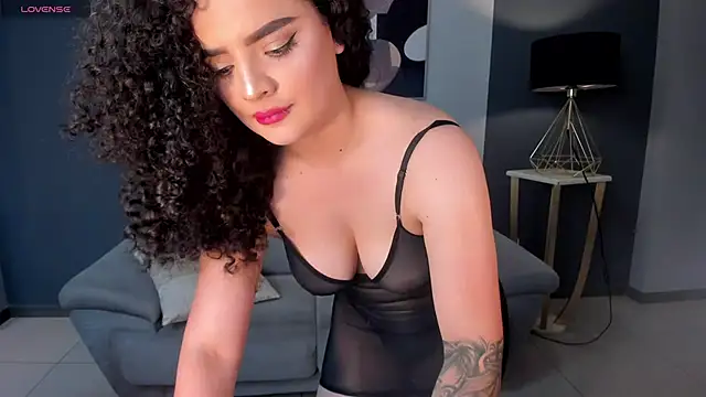 KylieJenkins online show from October 2025 03:58:02 PM