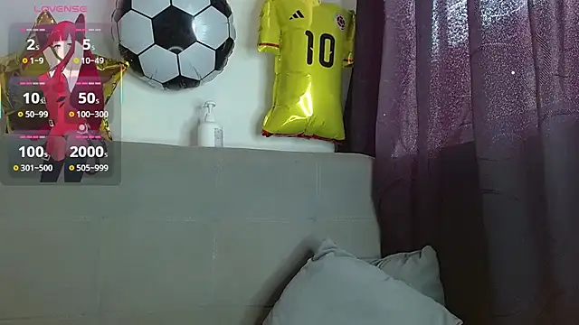 JuliethaFox online show from July 2026 04:57:01 PM