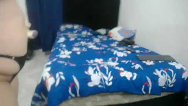 Snapshot of Meloncillo_and_Babyliss99 chatting on June 2026 03:01:01 AM Meloncillo and Babyliss99 online show from June 2026 03:01:01 AM