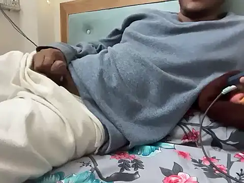 Snapshot of YourBlackBull chatting on October 2025 09:40:01 AM YourBlackBull online show from October 2025 09:40:01 AM