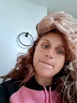 Snapshot of Suckkkq chatting on November 2025 03:03:01 PM Suckkkq online show from November 2025 03:03:01 PM