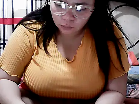 HornyPussie69 online show from April 2026 12:08:02 AM