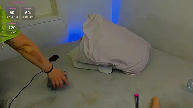 Alejarossi online show from March 2026 01:26:02 PM