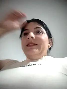 Snapshot of AllbaRose chatting on October 2025 03:32:01 PM AllbaRose online show from October 2025 03:32:01 PM