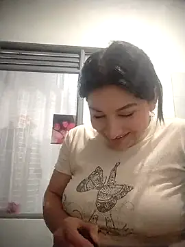 Snapshot of AllbaRose chatting on October 2025 11:02:01 PM AllbaRose online show from October 2025 11:02:01 PM