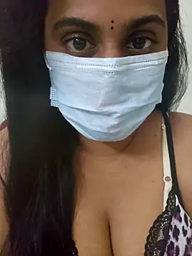 Snapshot of Dheronika_sweetie chatting on February 2026 07:07:01 PM Dheronika sweetie online show from February 2026 07:07:01 PM