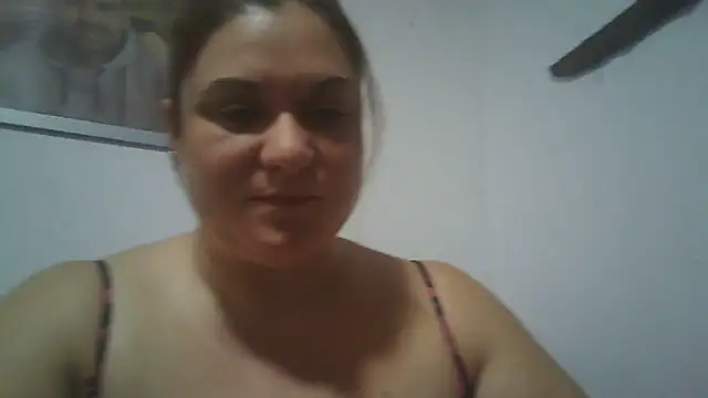 Snapshot of ades8687 chatting on October 2025 08:21:01 AM ades8687 online show from October 2025 08:21:01 AM