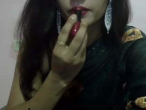 Laila Cute online show from June 2026 04:06:01 PM