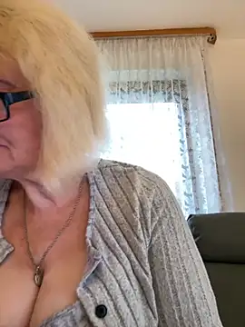 BoloshkaBlonda online show from November 2025 01:50:01 PM