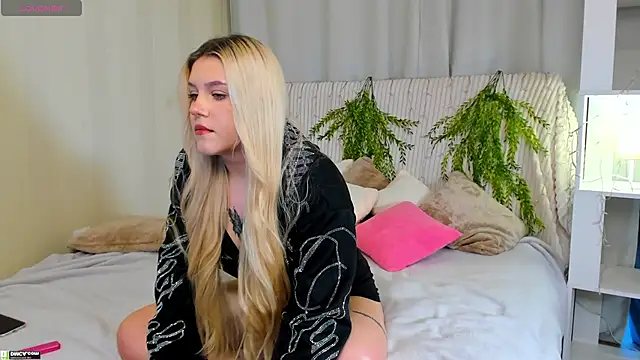 Malisha kiss online show from October 2025 10:14:02 AM