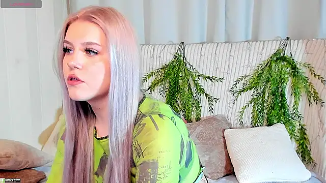 Malisha kiss online show from October 2025 09:46:02 AM