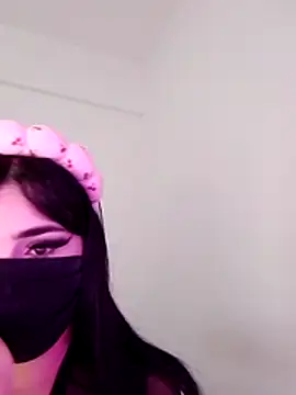 hot inaas online show from November 2025 07:03:01 PM