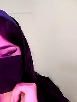 hot inaas online show from November 2025 03:43:02 PM