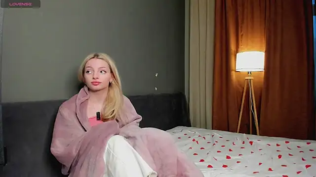 PocketDollX online show from April 2026 04:01:02 PM