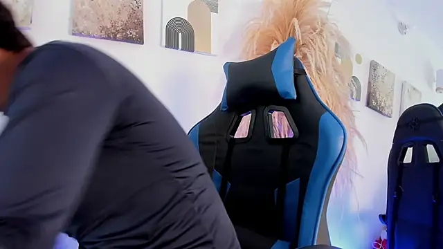 Thiago Connor21 online show from March 2026 08:14:01 PM