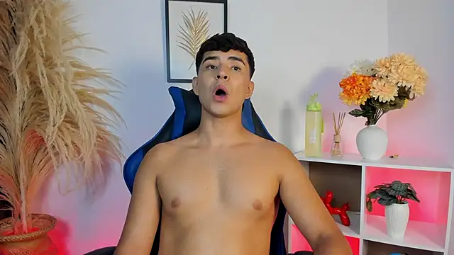 Snapshot of Thiago_Connor21 chatting on May 2026 11:35:01 PM Thiago Connor21 online show from May 2026 11:35:01 PM