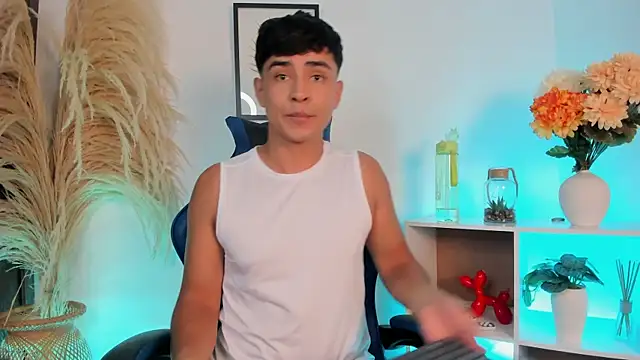 Snapshot of Thiago_Connor21 chatting on May 2026 12:05:01 AM Thiago Connor21 online show from May 2026 12:05:01 AM