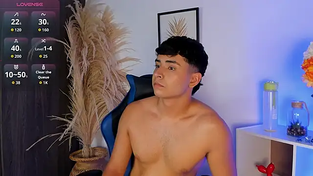 Snapshot of Thiago_Connor21 chatting on May 2026 01:57:16 AM Thiago Connor21 online show from May 2026 01:57:16 AM