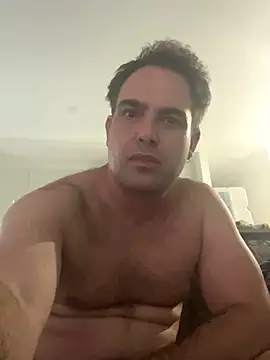 GymBoy83 online show from December 2025 07:10:01 PM