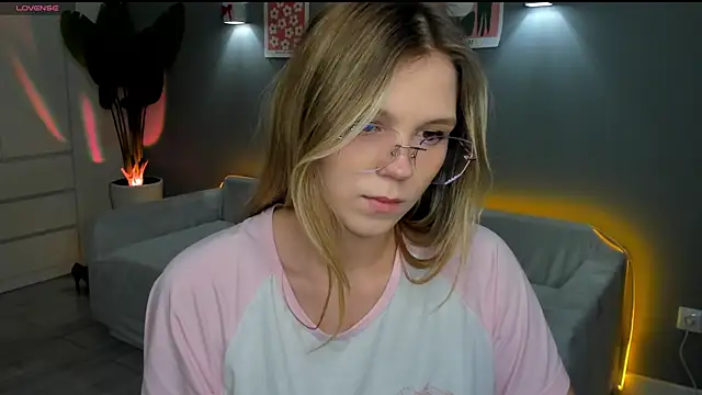 linakorvin online show from October 2025 01:11:02 PM