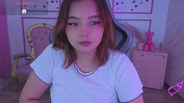 Snapshot of mia_foster_t chatting on April 2026 01:16:02 PM mia foster t online show from April 2026 01:16:02 PM