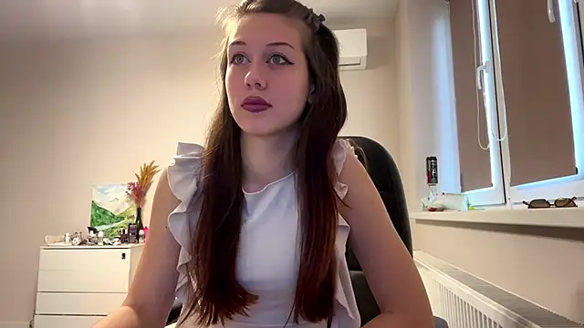 Nayra flash online show from November 2025 10:25:01 AM