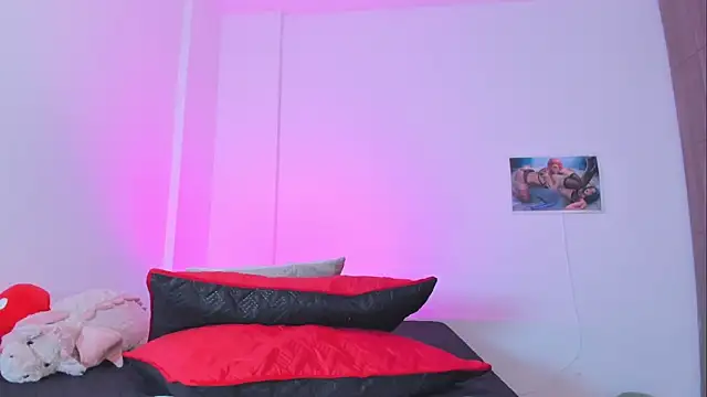 Miaengels  online show from April 2026 02:51:02 AM