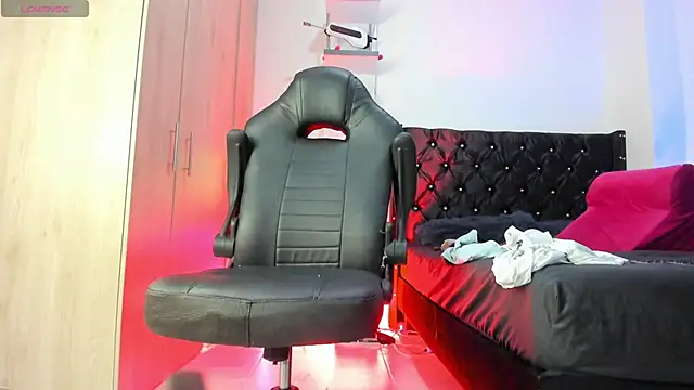 Snapshot of _Duriel chatting on January 2026 06:00:02 PM Duriel online show from January 2026 06:00:02 PM