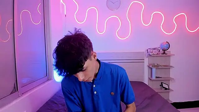 luccas ferreira online show from November 2025 06:52:01 PM