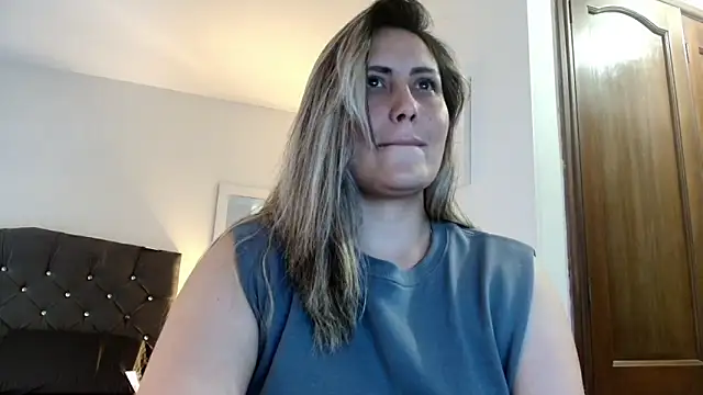 Snapshot of walker_leah88 chatting on October 2025 03:12:01 PM walker leah88 online show from October 2025 03:12:01 PM