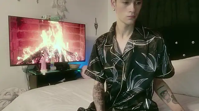 Tyler cat online show from October 2025 11:28:01 AM