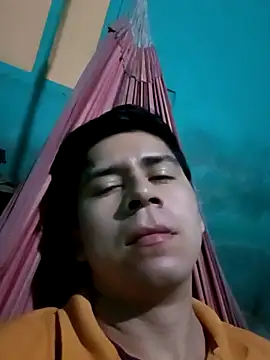 Snapshot of Travieso_loco9 chatting on October 2025 04:46:02 AM Travieso loco9 online show from October 2025 04:46:02 AM