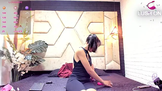 Julieta Slav3 online show from March 2026 09:09:02 PM