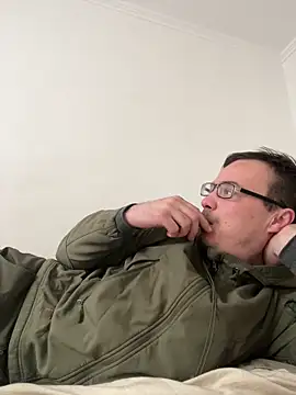 viktor1992-1-1 online show from March 2026 07:47:02 AM