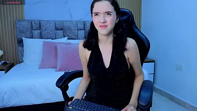 angel  kiss online show from December 2025 11:30:02 AM