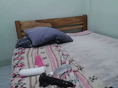 TeaseNPlease 13 online show from November 2025 03:55:01 PM