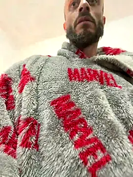 Snapshot of cesar8906 chatting on December 2025 06:30:02 AM cesar8906 online show from December 2025 06:30:02 AM