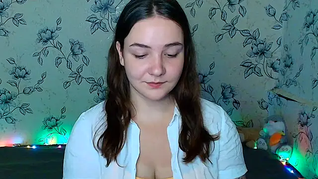 Snapshot of OliviaMontgommery chatting on June 2026 03:37:02 PM OliviaMontgommery online show from June 2026 03:37:02 PM