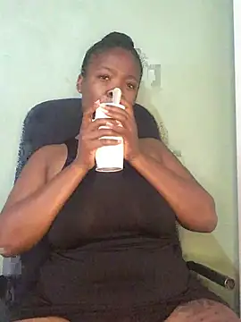 Snapshot of BarbioTheEmpressXxxxx chatting on April 2026 08:18:01 AM BarbioTheEmpressXxxxx online show from April 2026 08:18:01 AM