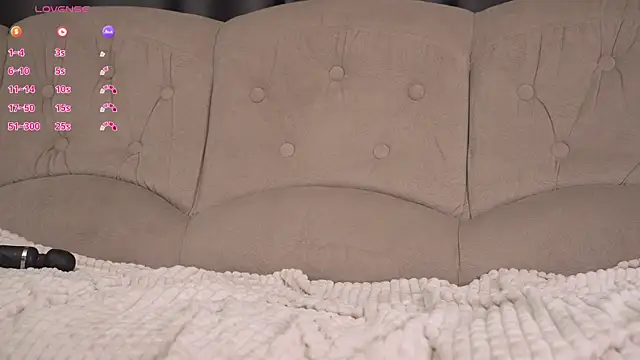 RanyThomson online show from October 2025 05:44:01 PM