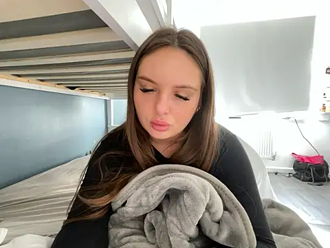 Snapshot of EllaStarrxxx chatting on October 2025 11:51:02 AM EllaStarrxxx online show from October 2025 11:51:02 AM